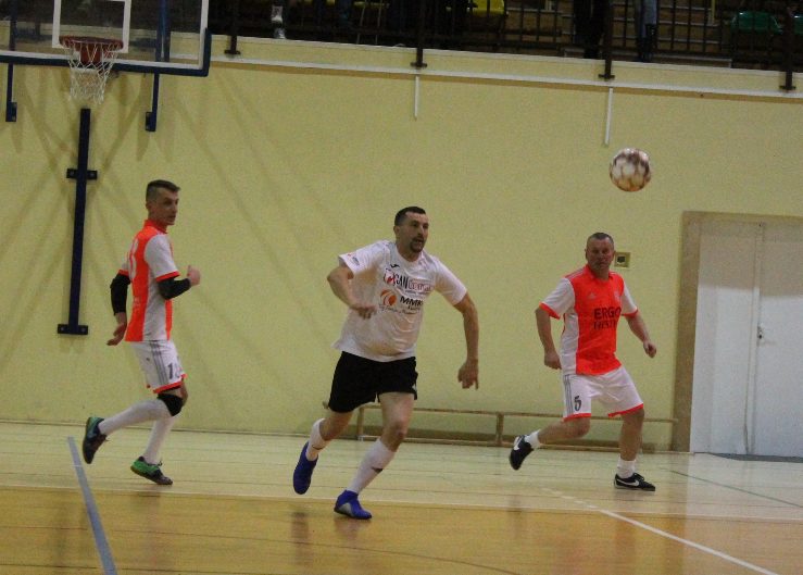 SLHPN. Beniaminek mistrzem półmetka