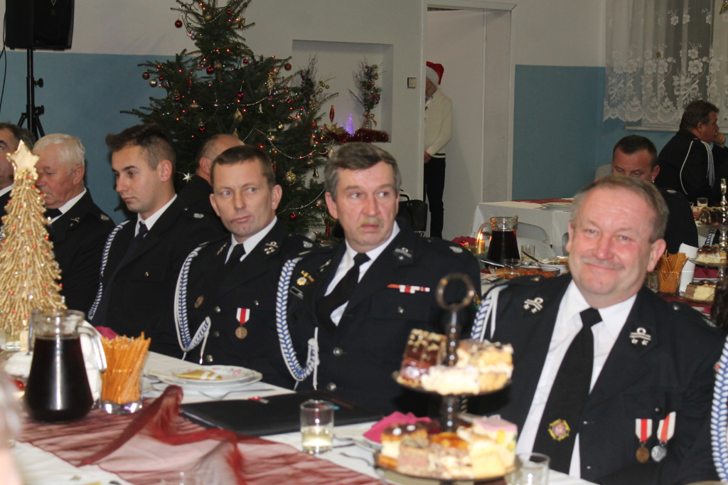 Strażacy dzielili się opłatkiem