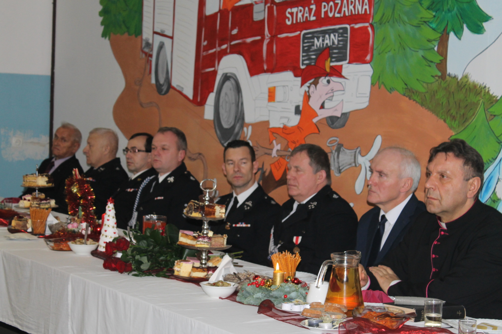 Strażacy dzielili się opłatkiem