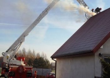 Drążna: Pożar sadzy w kominie