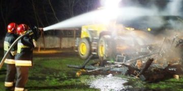 Pożar w Krępkowie. Kobieta trafiła do szpitala