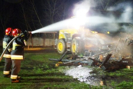 Pożar w Krępkowie. Kobieta trafiła do szpitala