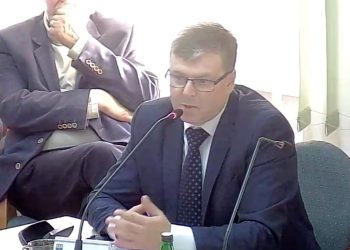 Trwa sesja Rady Powiatu. 25 minut obrad i… przerwa