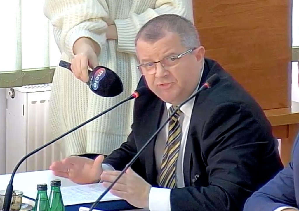 Trwa kluczowa dla przyszłości powiatu sesja ZDJĘCIA