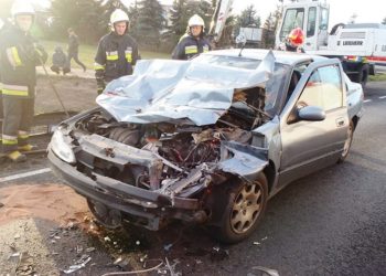 Samochód wjechał w tira na K92