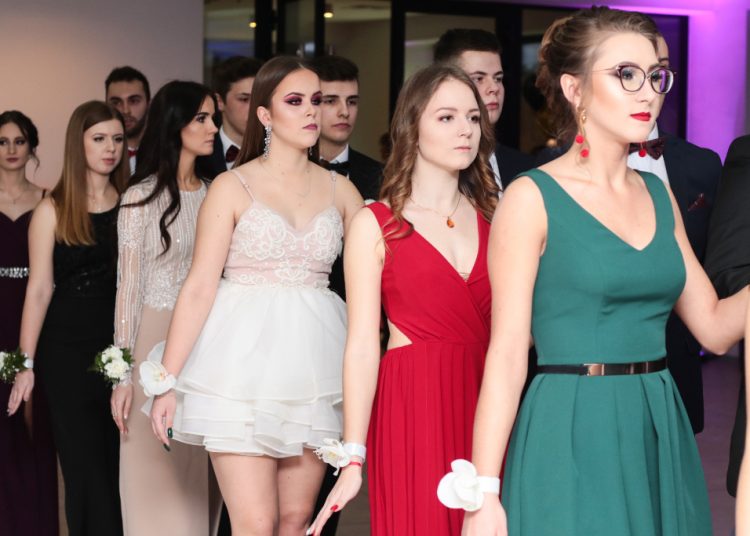 Studniówka ZSP Zagórów (foto)