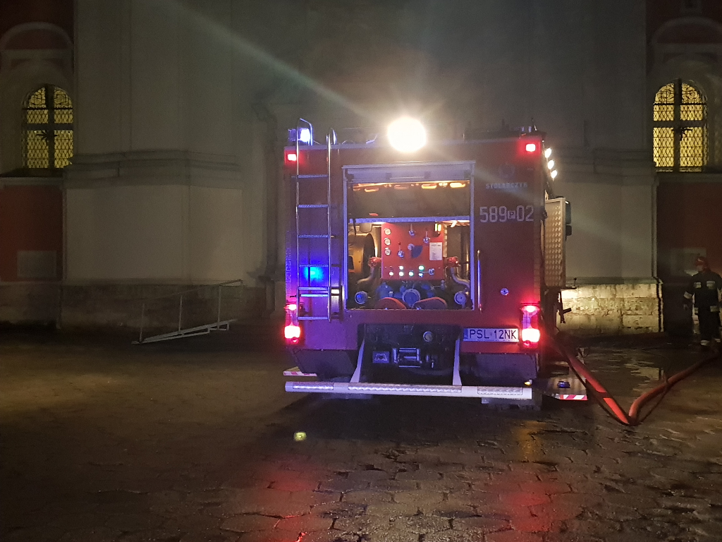Pożar w Lądzie. Pali się w klasztorze! ZDJĘCIA