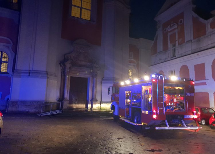 Pożar w Lądzie. Pali się w klasztorze! ZDJĘCIA