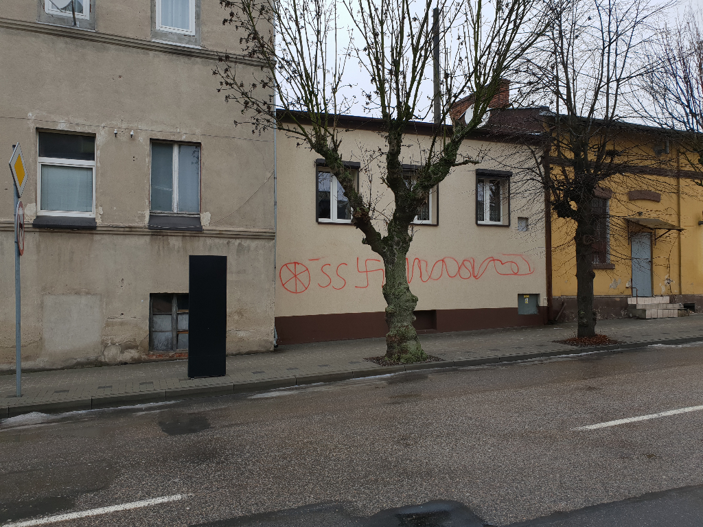 Faszystowskie graffiti w Słupcy