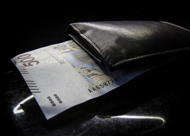 Pożyczka ratalna czy chwilówka? Co wybrać?