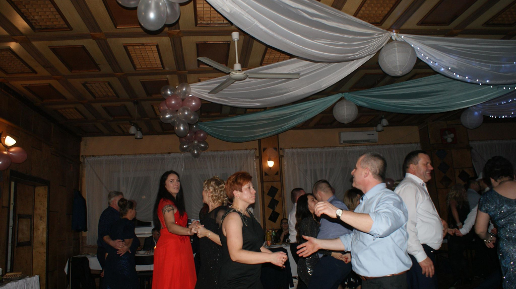 Tak się bawią w  Wierzbocicach