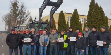 Duże utrudnienia na K92. Trwa protest rolników