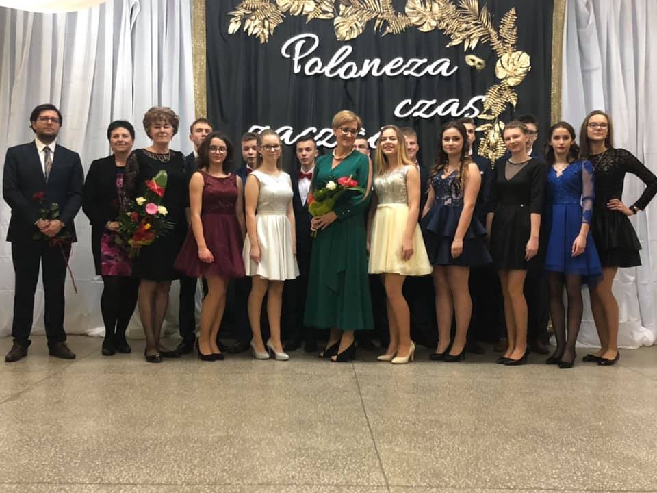 Drążna: Zobacz zdjęcia z balu uczniów