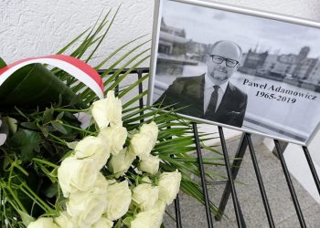 Słupca oddaje hołd Pawłowi Adamowiczowi