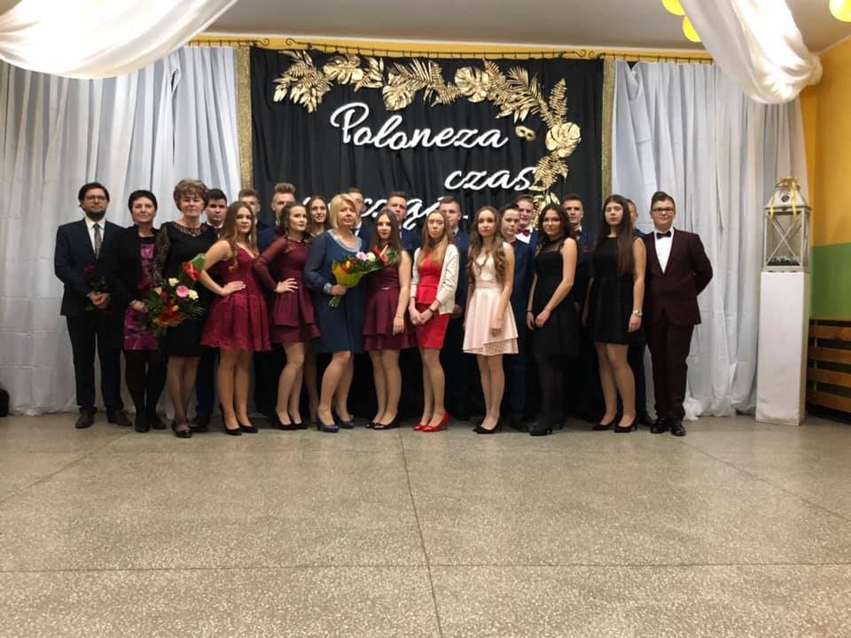 Drążna: Zobacz zdjęcia z balu uczniów