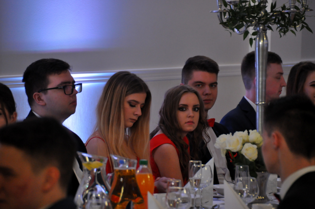 Tak się bawi Ekonomik na studniówce – FOTOGALERIA