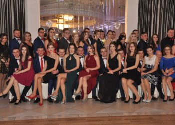 Tak się bawi Ekonomik na studniówce – FOTOGALERIA