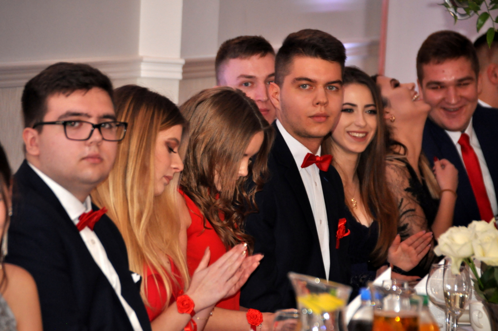 Tak się bawi Ekonomik na studniówce – FOTOGALERIA