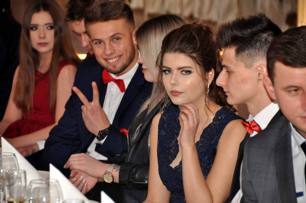 Tak się bawi Ekonomik na studniówce – FOTOGALERIA