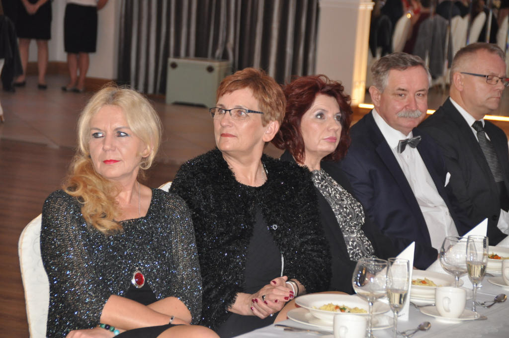 Tak się bawi Ekonomik na studniówce – FOTOGALERIA