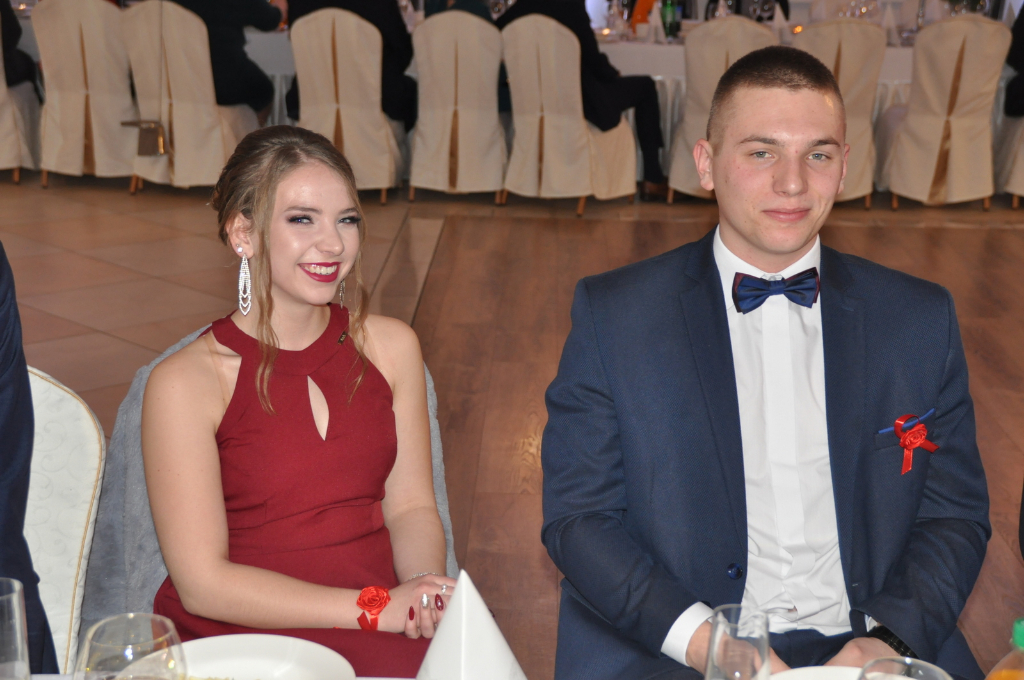 Tak się bawi Ekonomik na studniówce – FOTOGALERIA