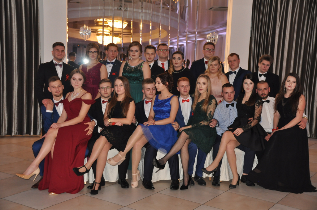 Tak się bawi Ekonomik na studniówce – FOTOGALERIA