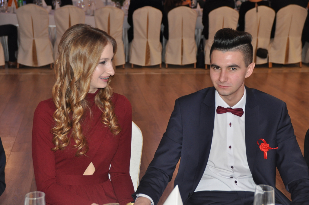 Tak się bawi Ekonomik na studniówce – FOTOGALERIA