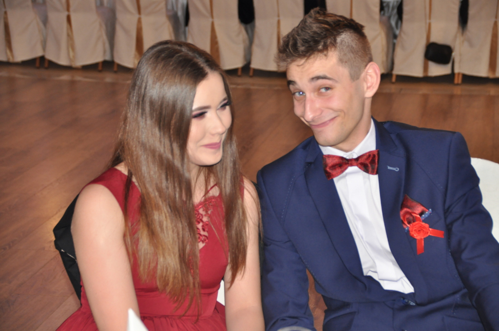 Tak się bawi Ekonomik na studniówce – FOTOGALERIA