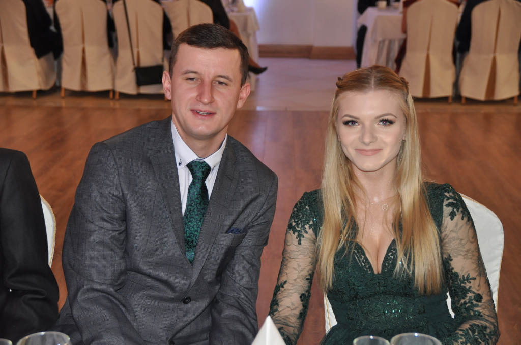 Tak się bawi Ekonomik na studniówce – FOTOGALERIA