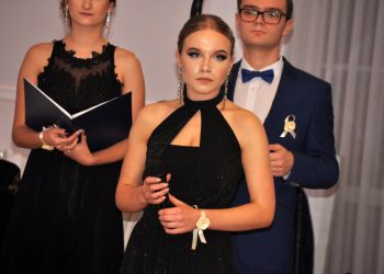 Tak się bawi Ekonomik na studniówce – FOTOGALERIA