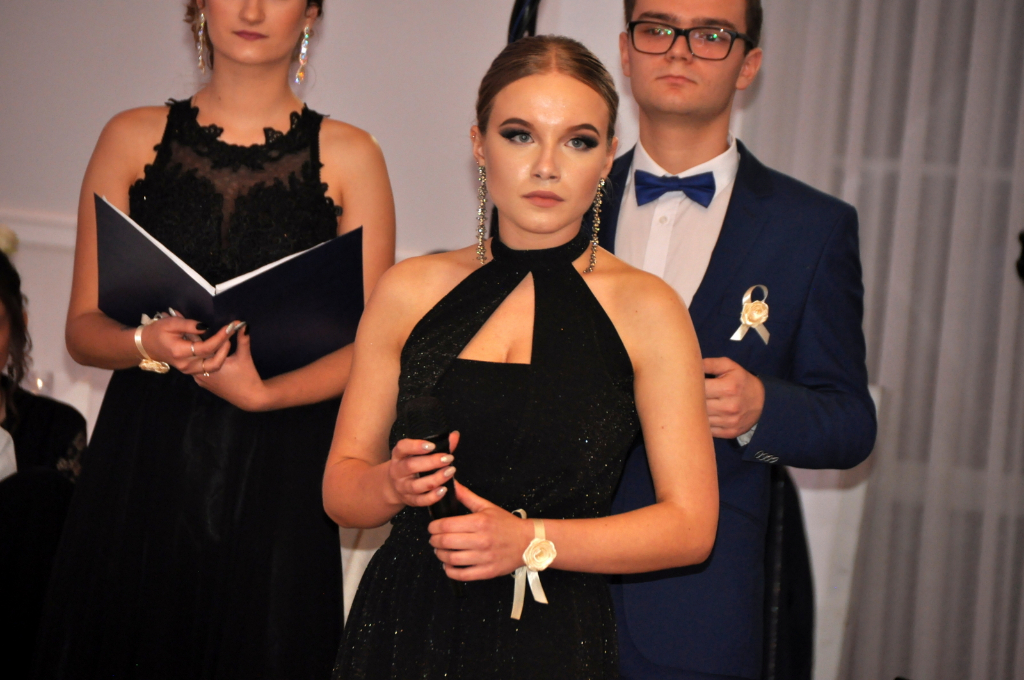 Tak się bawi Ekonomik na studniówce – FOTOGALERIA