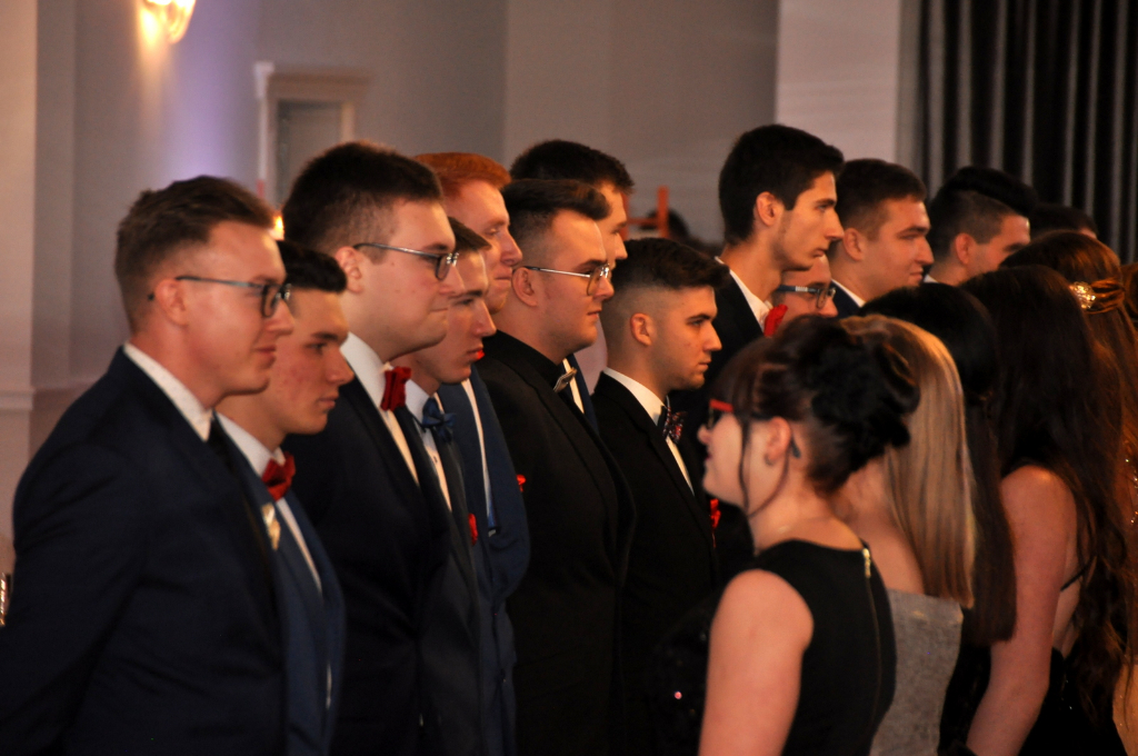 Tak się bawi Ekonomik na studniówce – FOTOGALERIA