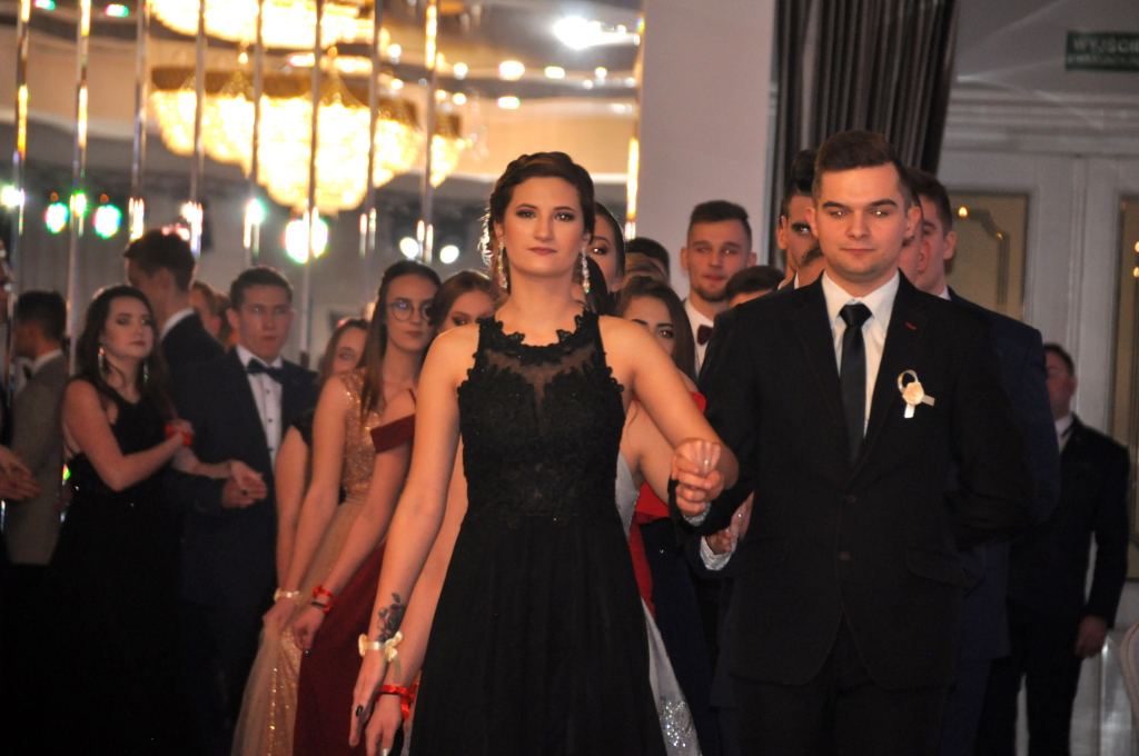 Tak się bawi Ekonomik na studniówce – FOTOGALERIA