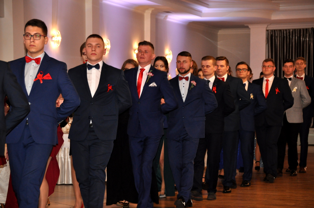 Tak się bawi Ekonomik na studniówce – FOTOGALERIA