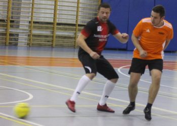 SLF: Pierwsze potknięcie liderów