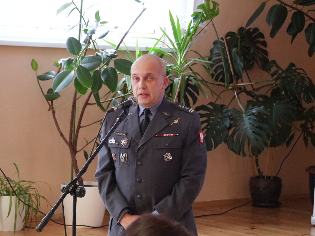 Powidz: rozbudowa bazy a ochrona środowiska GALERIA ZDJĘĆ