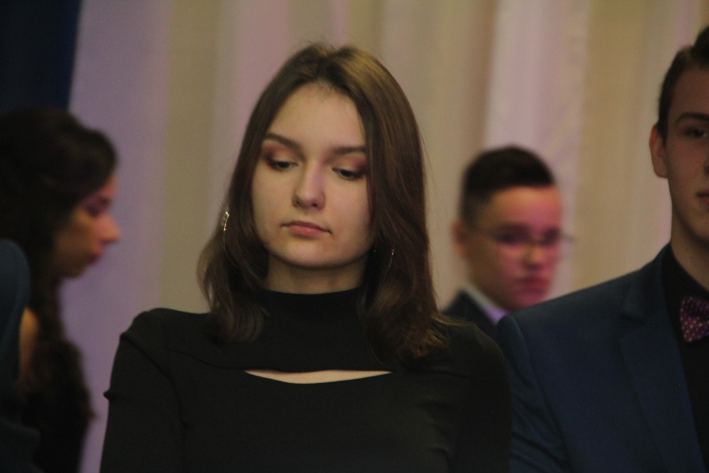 Gimnazjaliści bawią na studniówce ZDJĘCIA