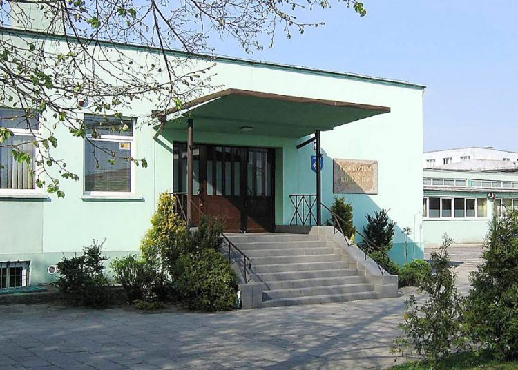 Gimnazjaliści ewakuowani. Co się stało w szkole?