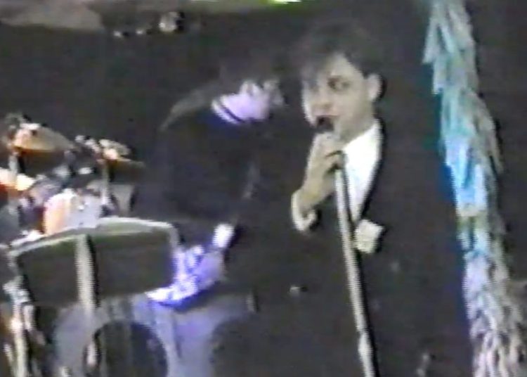 Tak maturzyści bawili się 26 lat temu. Zobacz studniówkę LO z 1993 roku