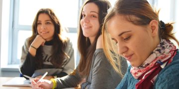 Uczniowie dostaną ponad 100 tysięcy