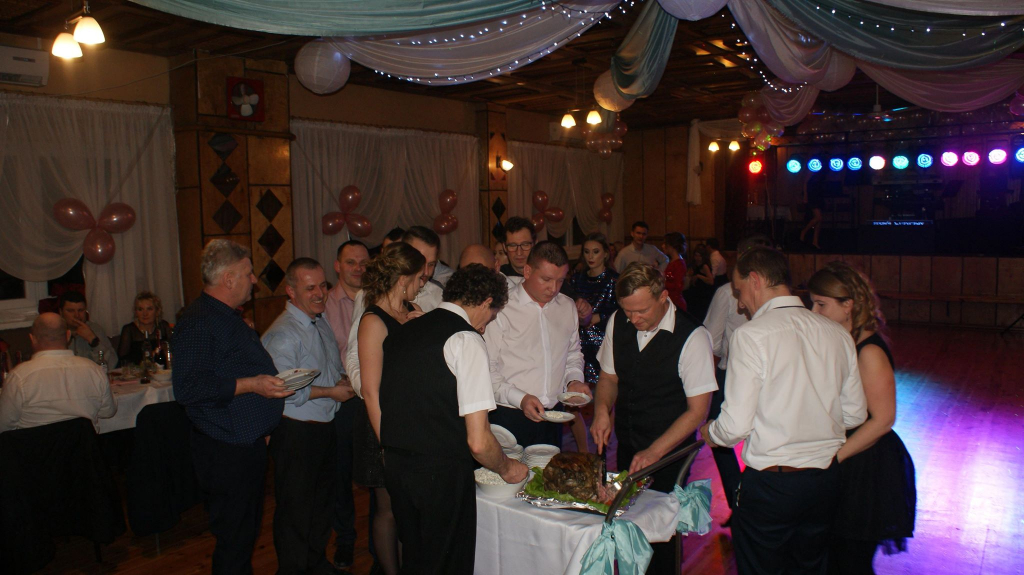 Tak się bawią w  Wierzbocicach