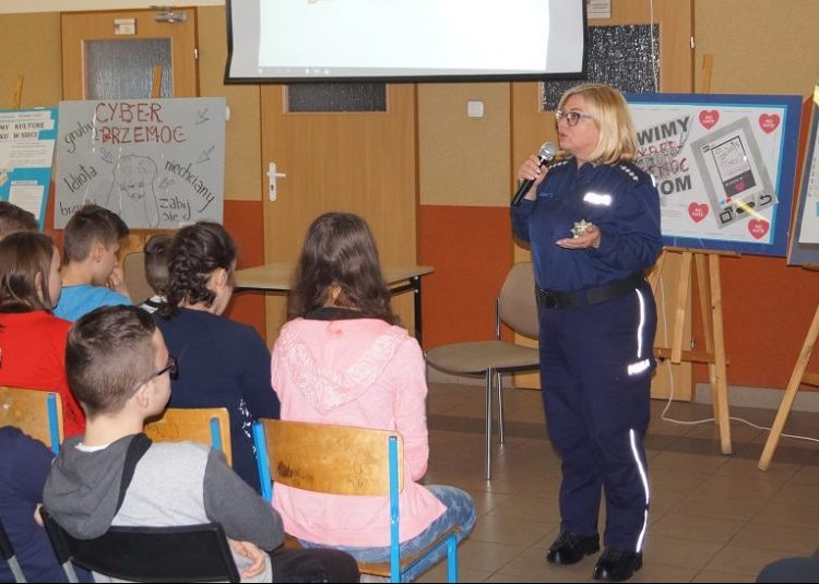 Policja o internetowych zagrożeniach