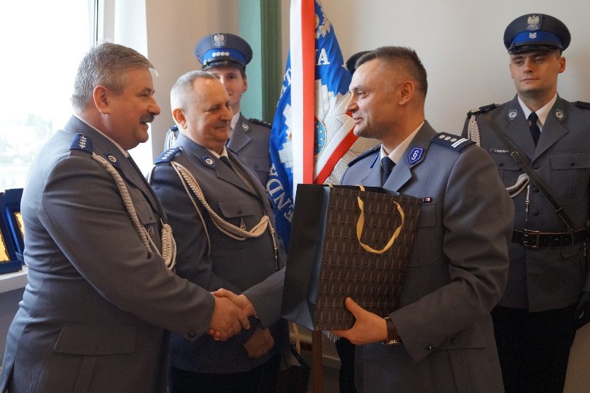 Policjanci przeszli na emeryturę