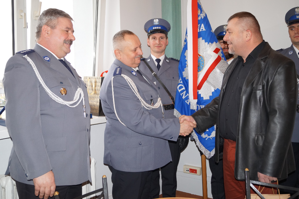 Policjanci przeszli na emeryturę