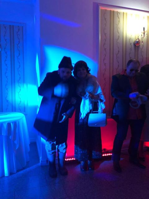 Maluch na holu, na stole czernina. Bal PRL w Czardaszu