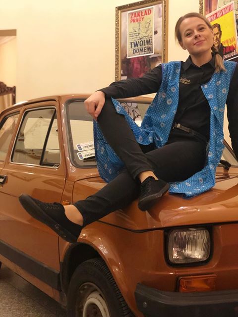 Maluch na holu, na stole czernina. Bal PRL w Czardaszu