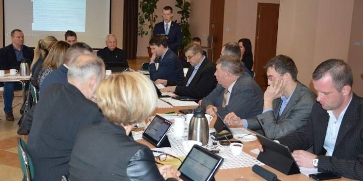 Powidz: 216 tys. zł na odszkodowanie…