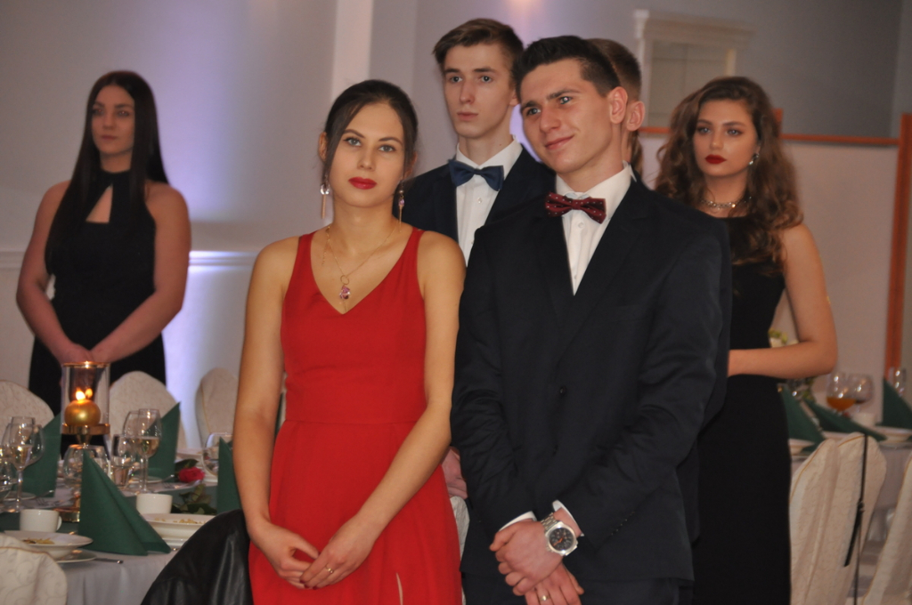 Studniówka Zespołu Szkół Zawodowych [GALERIA]