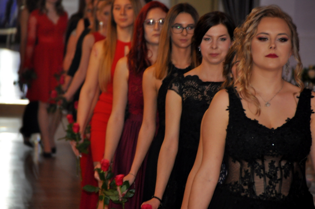 Studniówka Zespołu Szkół Zawodowych [GALERIA]