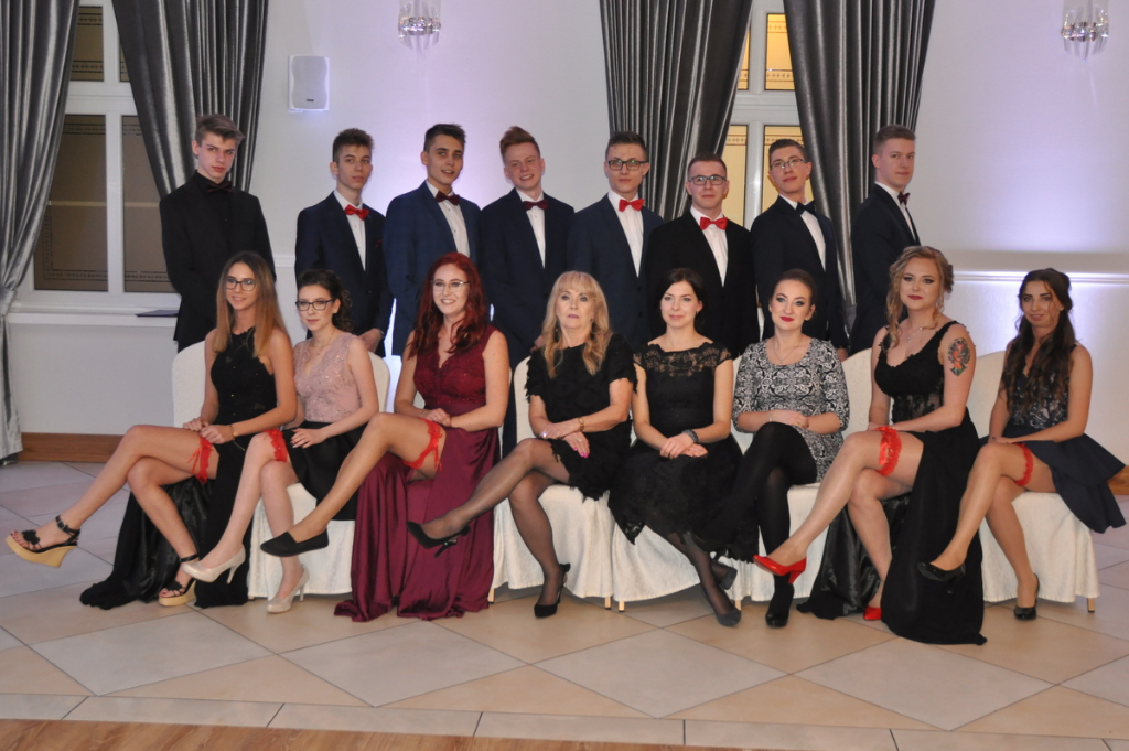 Studniówka Zespołu Szkół Zawodowych [GALERIA]